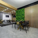 Lux Wolf Jacuzzi&sauna&grota Solna Gasthof 3*