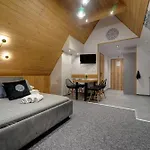 Gasthof Lux Wolf Jacuzzi&sauna&grota Solna 3*