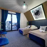 Lux Wolf Jacuzzi&sauna&grota Solna Gasthof 3*