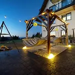 Lux Wolf Jacuzzi&sauna&grota Solna