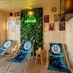 Guest house Lux Wolf Jacuzzi&sauna&grota Solna 3*