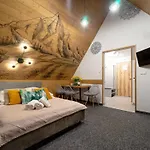 Guest house Lux Wolf Jacuzzi&sauna&grota Solna Bukowina Tatrzanska