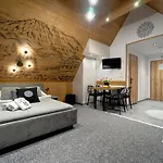 Guest house Lux Wolf Jacuzzi&sauna&grota Solna Bukowina Tatrzanska
