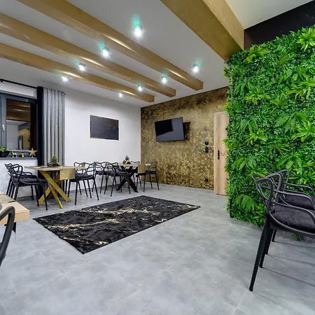 Lux Wolf Jacuzzi&sauna&grota Solna Gasthuis