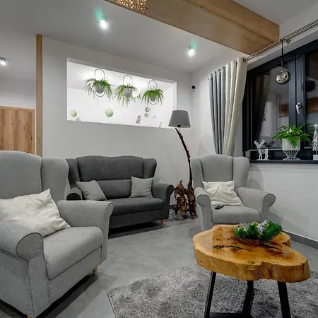 Pensión Lux Wolf Jacuzzi&sauna&grota Solna Bukowina Tatrzańska