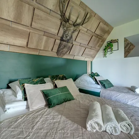 Lux Wolf 布库维纳塔然斯卡