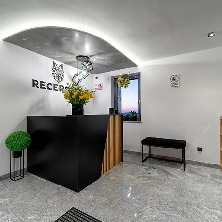 Lux Wolf Jacuzzi&sauna&grota Solna