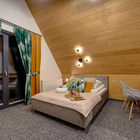 Lux Wolf 招待所 3*