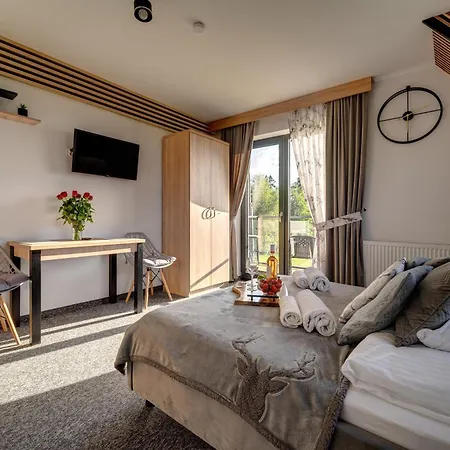 Lux Wolf Jacuzzi&sauna&grota Solna