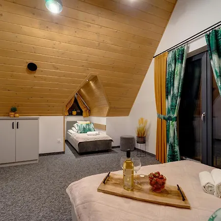 Lux Wolf 게스트하우스 부코비나 타트잔스카