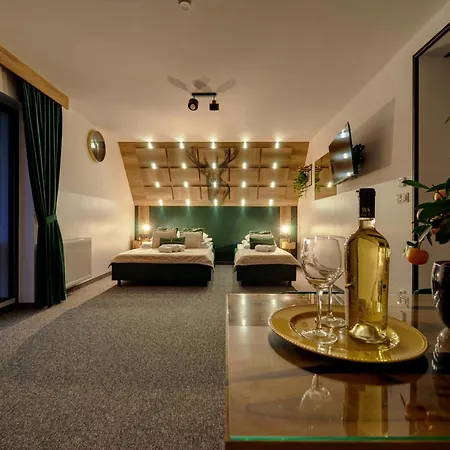 Pensión Lux Wolf Jacuzzi&sauna&grota Solna