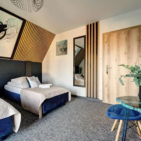בית הארחה Lux Wolf Jacuzzi&sauna&grota Solna 3*