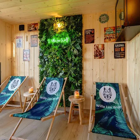 Гостевой дом Lux Wolf Jacuzzi&sauna&grota Solna 3*
