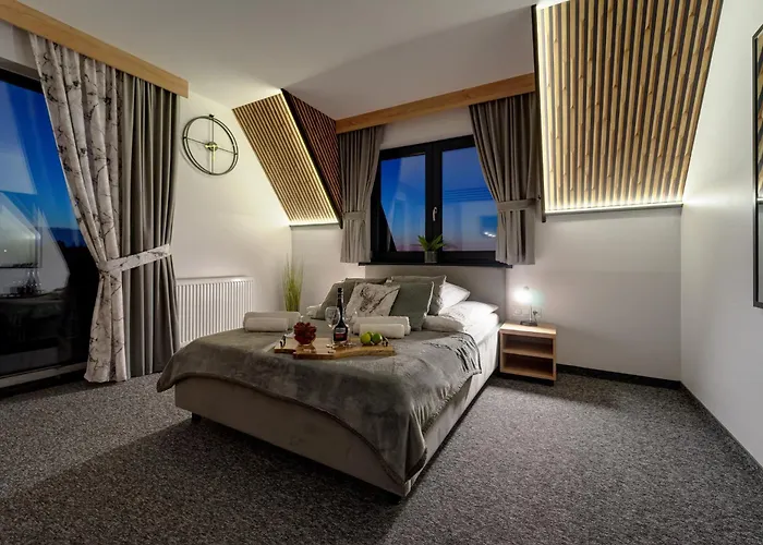 Lux Wolf Pensión 3*