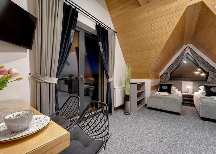 Lux Wolf Pensión 3*